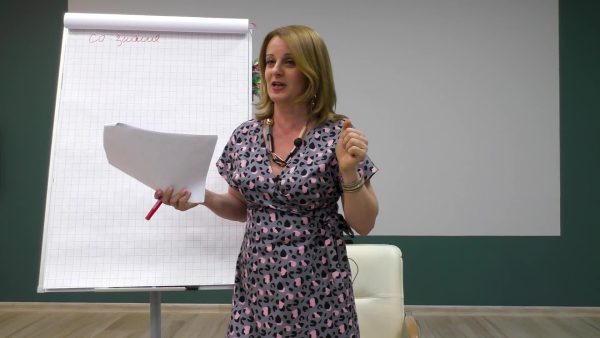 Киноклуб - Как растить детей, сохранять семью, дружить и влюбляться среди соблазнов и искушений виртуального мира.mp4